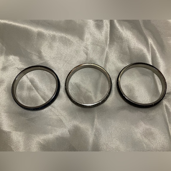 Set of 3 pave crystal stainless steel bangle cuff bracelets - Picture 9 of 13